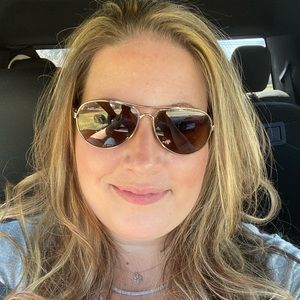 Meet your Posher, Jen